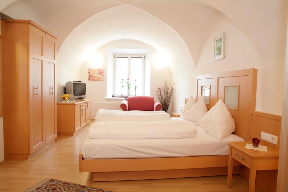 Raiffeisenhof Appartements エーレンハウゼン エクステリア 写真