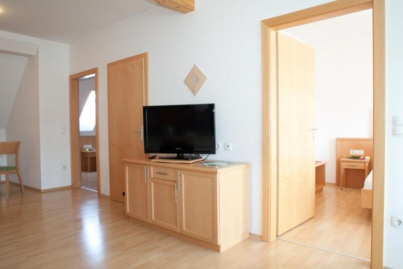 Raiffeisenhof Appartements エーレンハウゼン エクステリア 写真